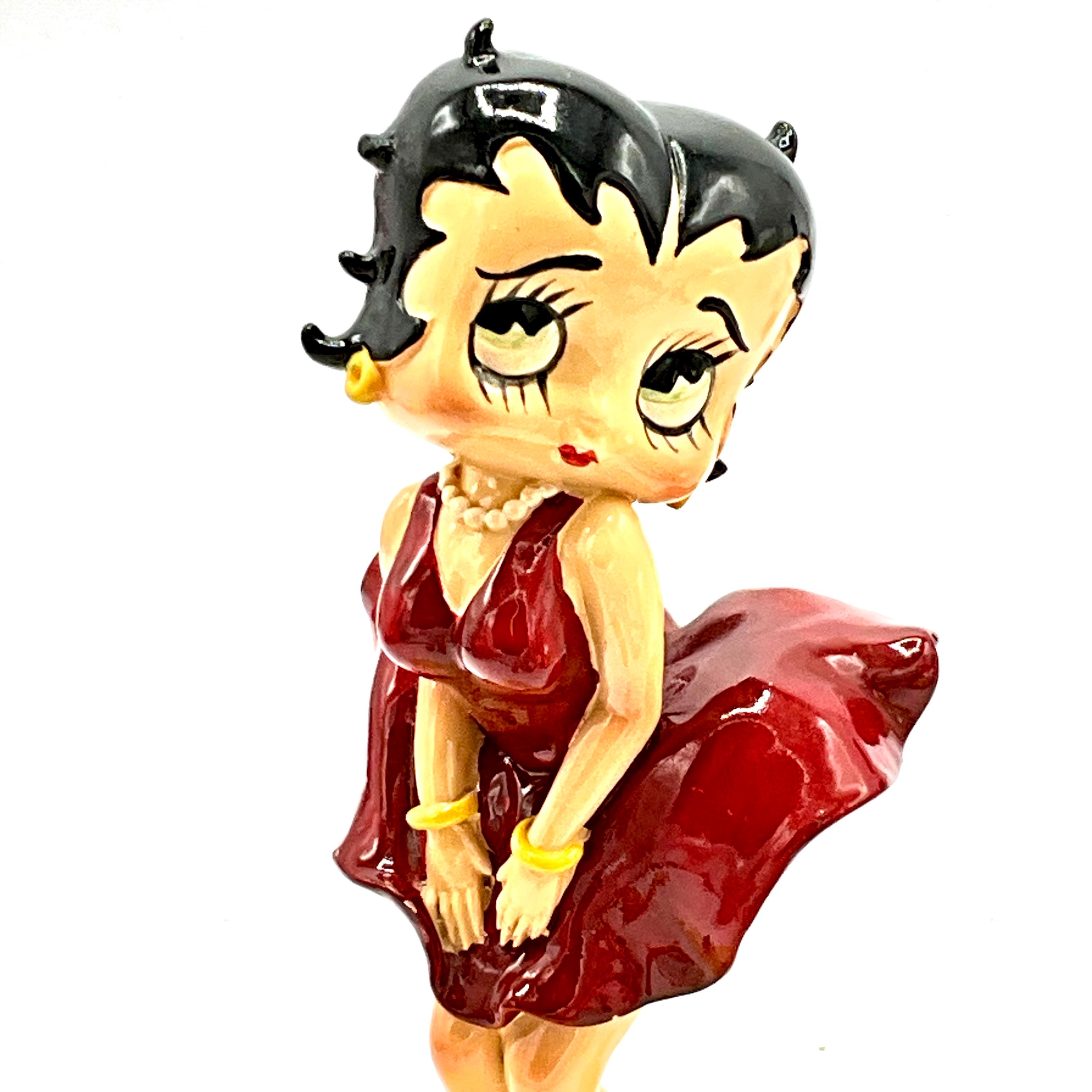 Betty boop 大フィギュア Amazon.com: Pacific Trading Betty Boop Bee Figurine, 8.5
