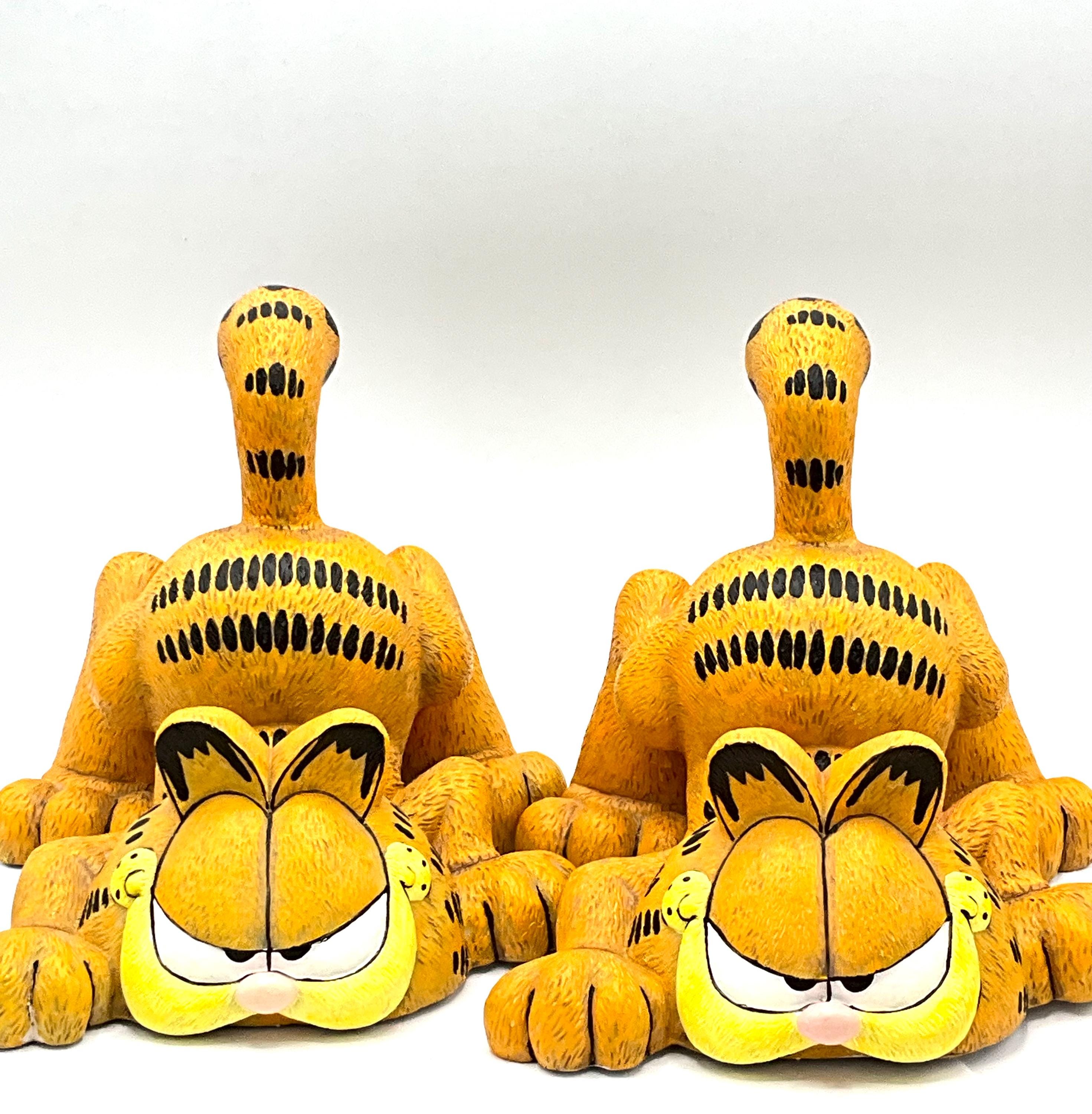 Garfield Odie Statue - Etsy
