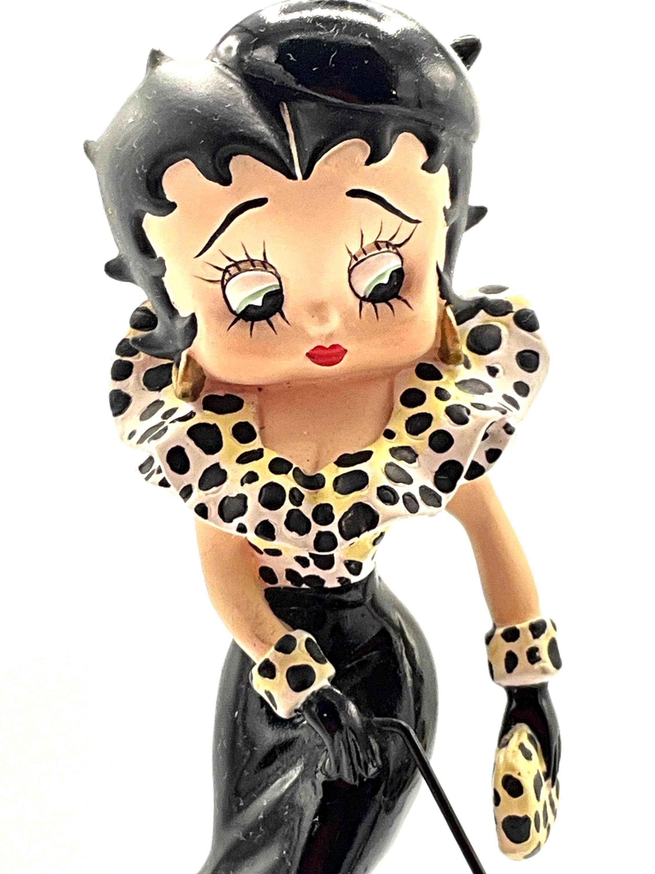 Gorgeous Collectible and Vintage Betty Boop Walking Pudgy