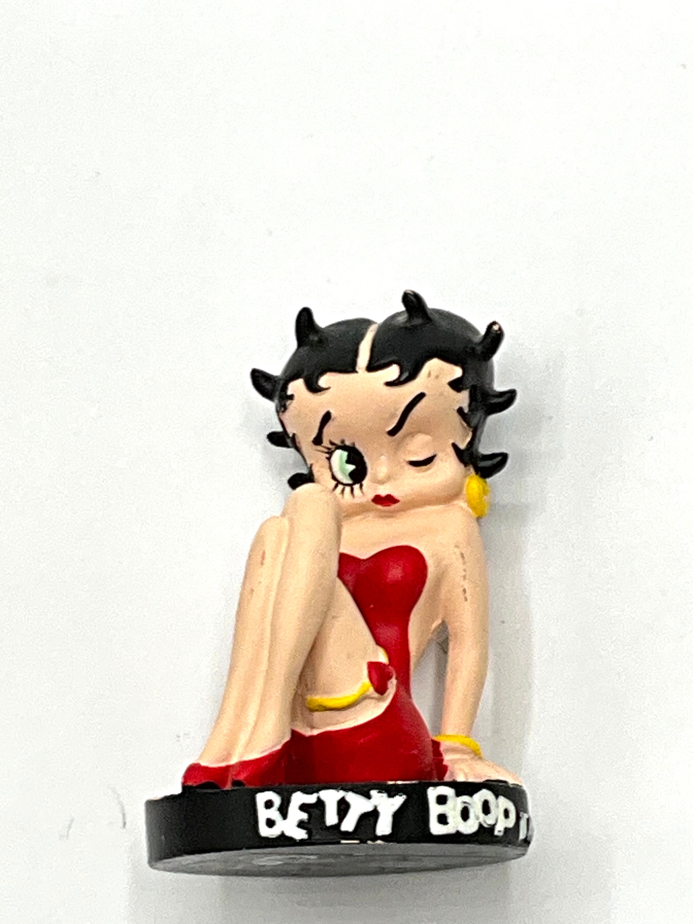 Betty Boop フィギュア 赤ドレス il_fullxfull.5063661886_bbi2.jpg