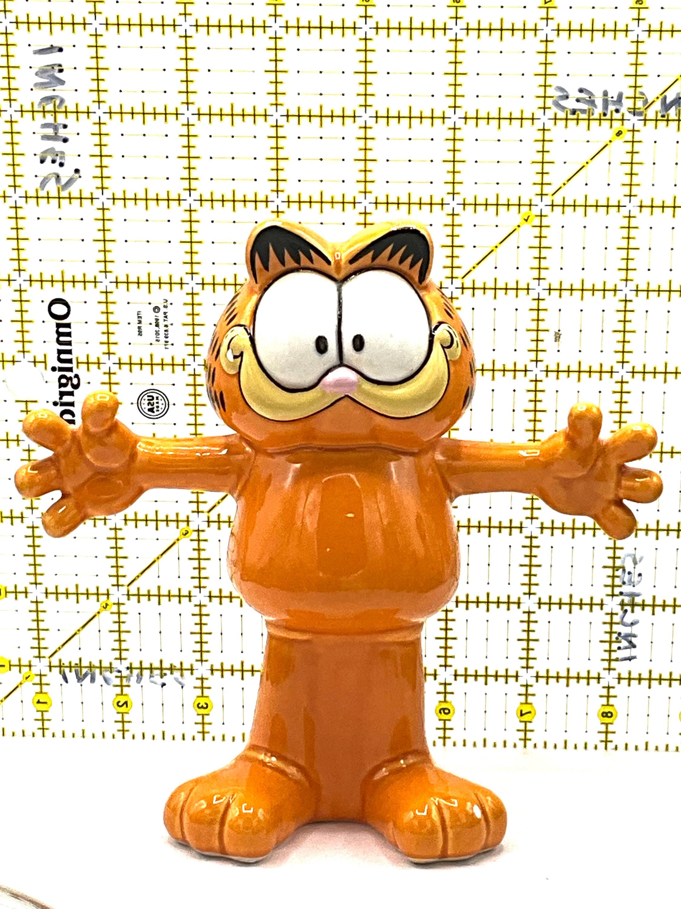 Gorgeous Collectible Piggy Bank as Garfield With Happy Face, Cat