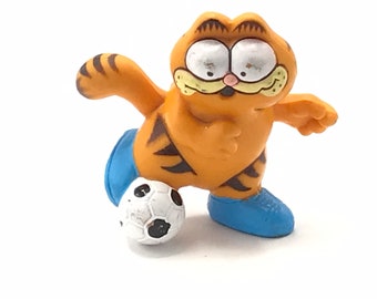 Vintage Garfield Toy Playing Soccer. - Etsy