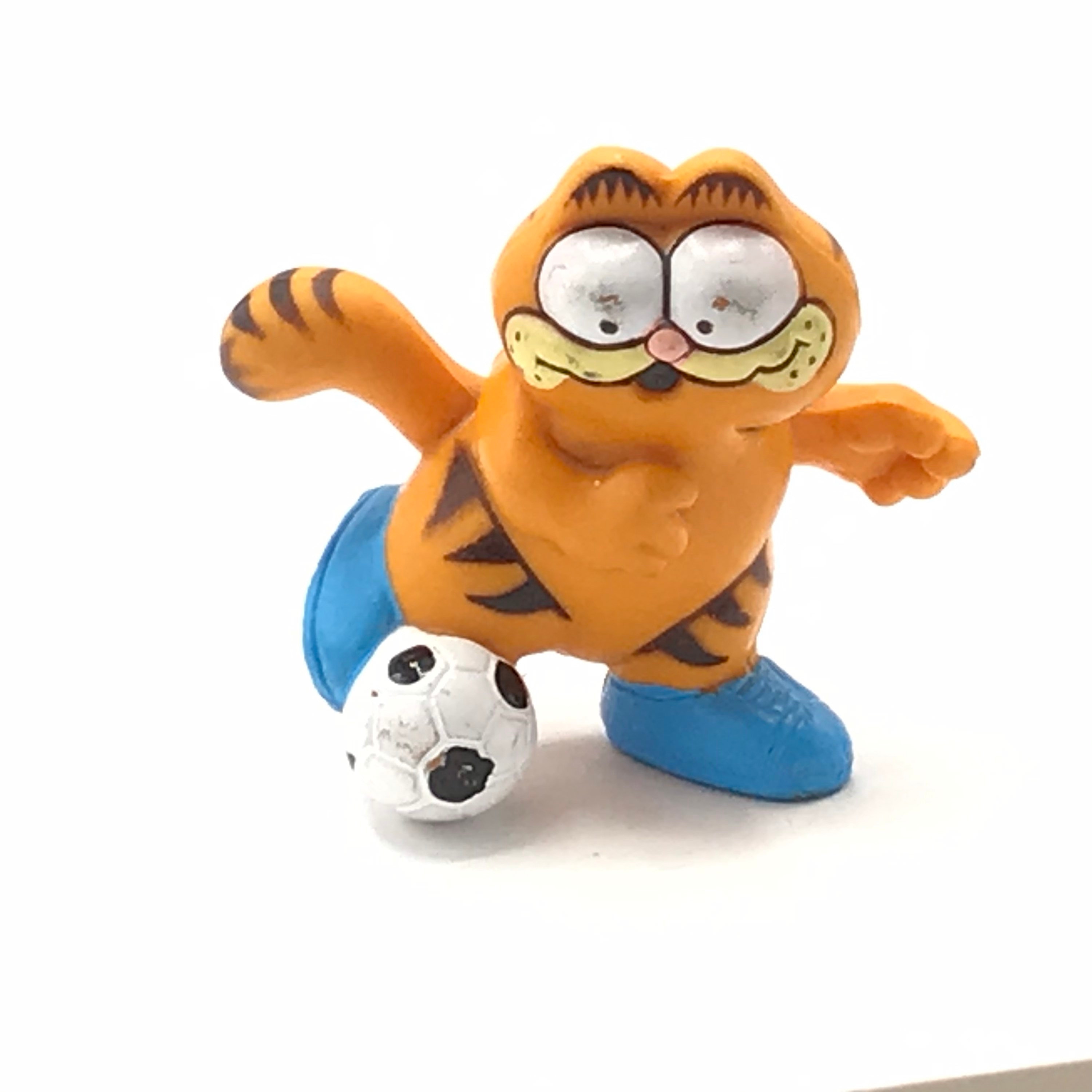 Vintage Garfield Toy Playing Soccer. - Etsy