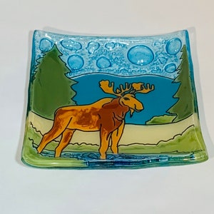 Vintage fused glass art ring dish with a Moose, multicolored image 3