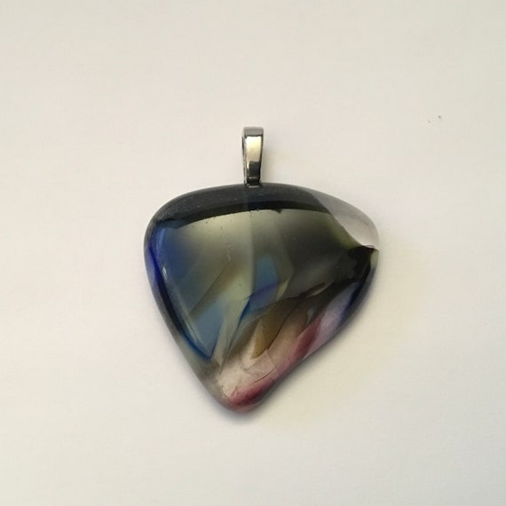 Gorgeous heart shape glass pendant - image 3