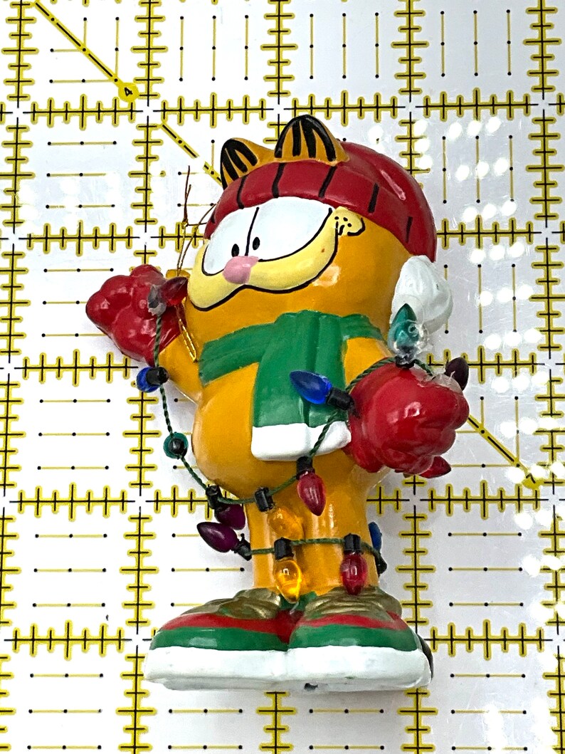 Gorgeous Collectible and Vintage Ornament as Garfield Holding Lights ...