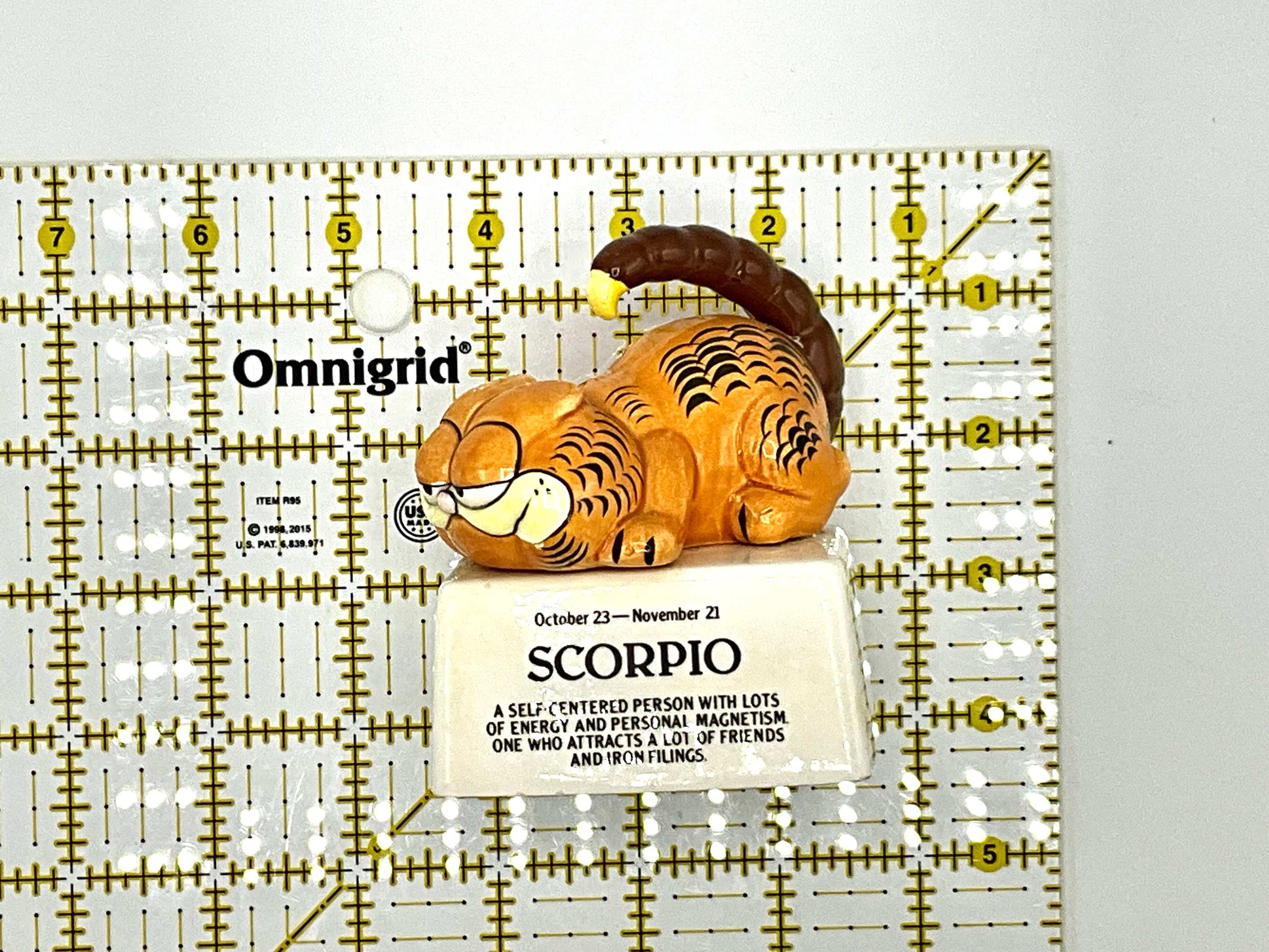 Gorgeous Collectible and Vintage Porcelain Garfield by Enesco