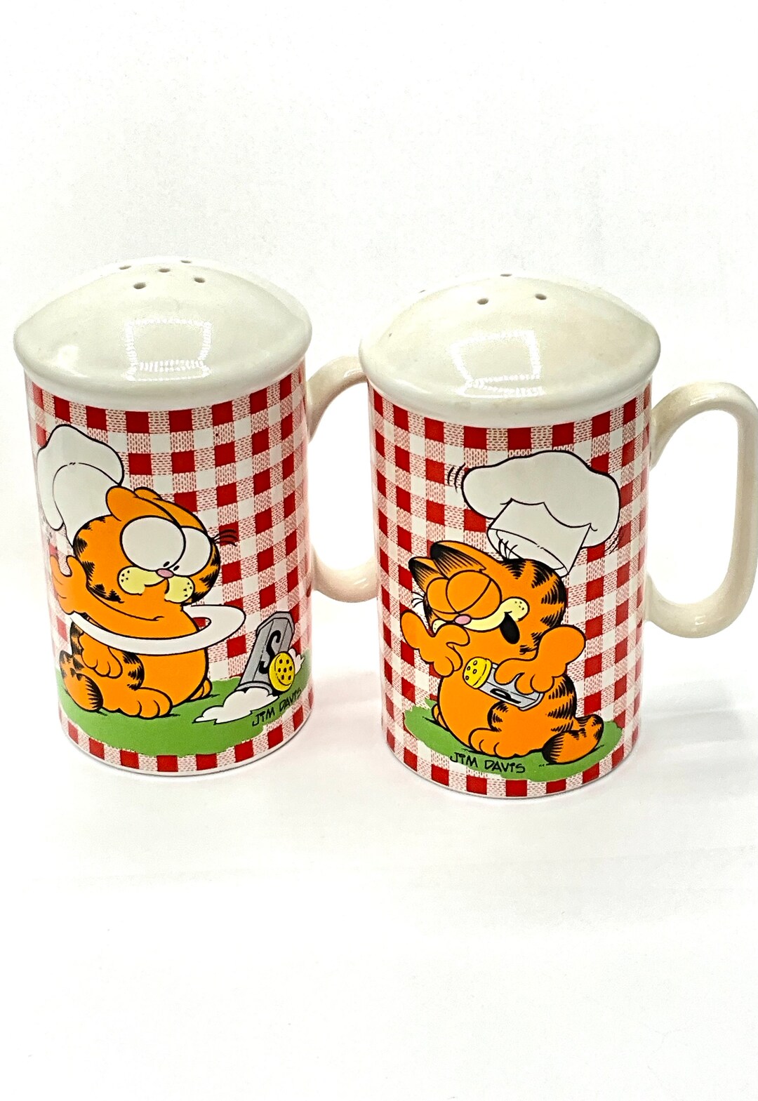 Collectible and Vintage Garfield Salt or Pepper, Shaker