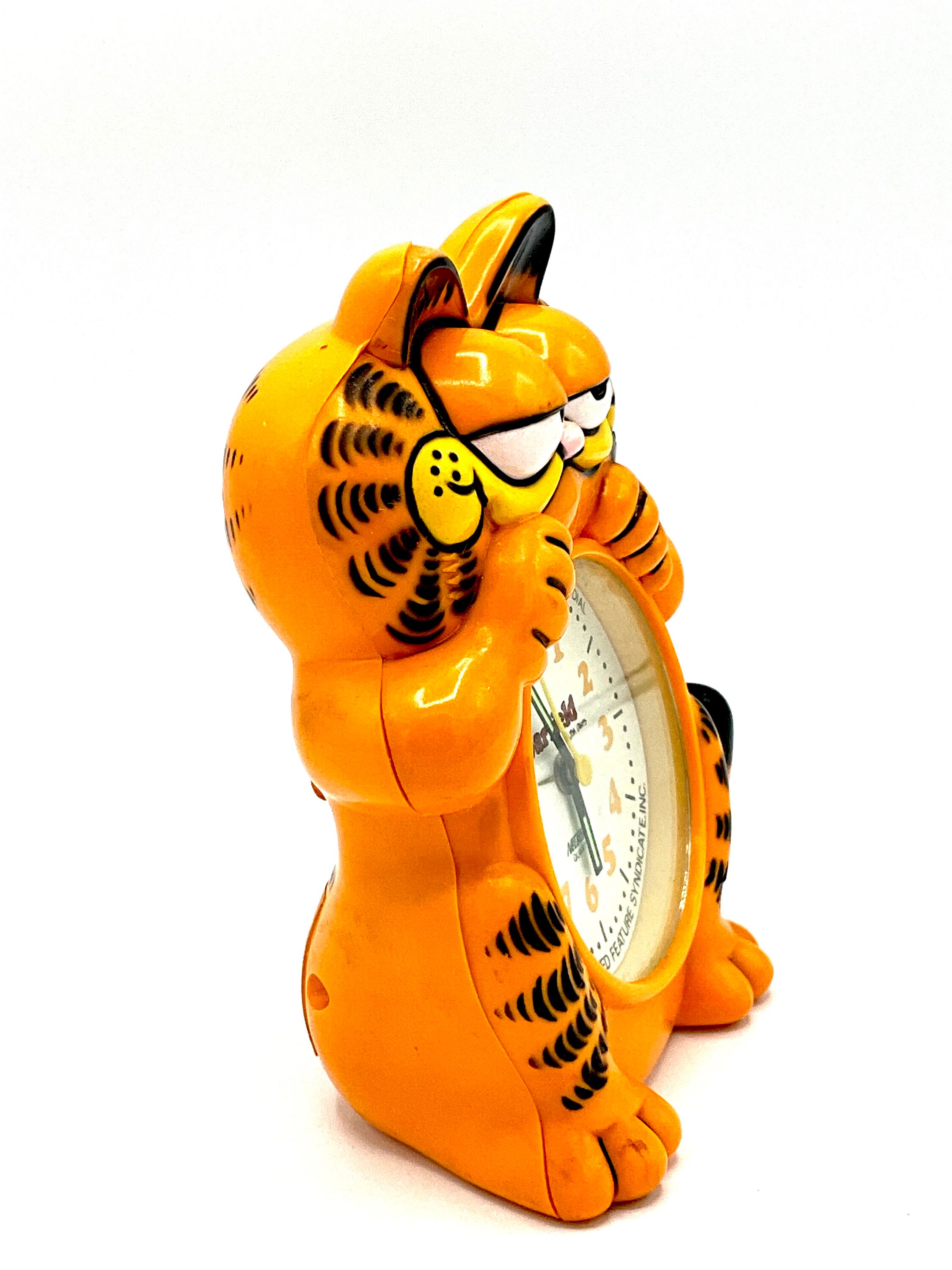 Gorgeous Collectible and Vintage Garfield Clock, Alarm Desk, Cat