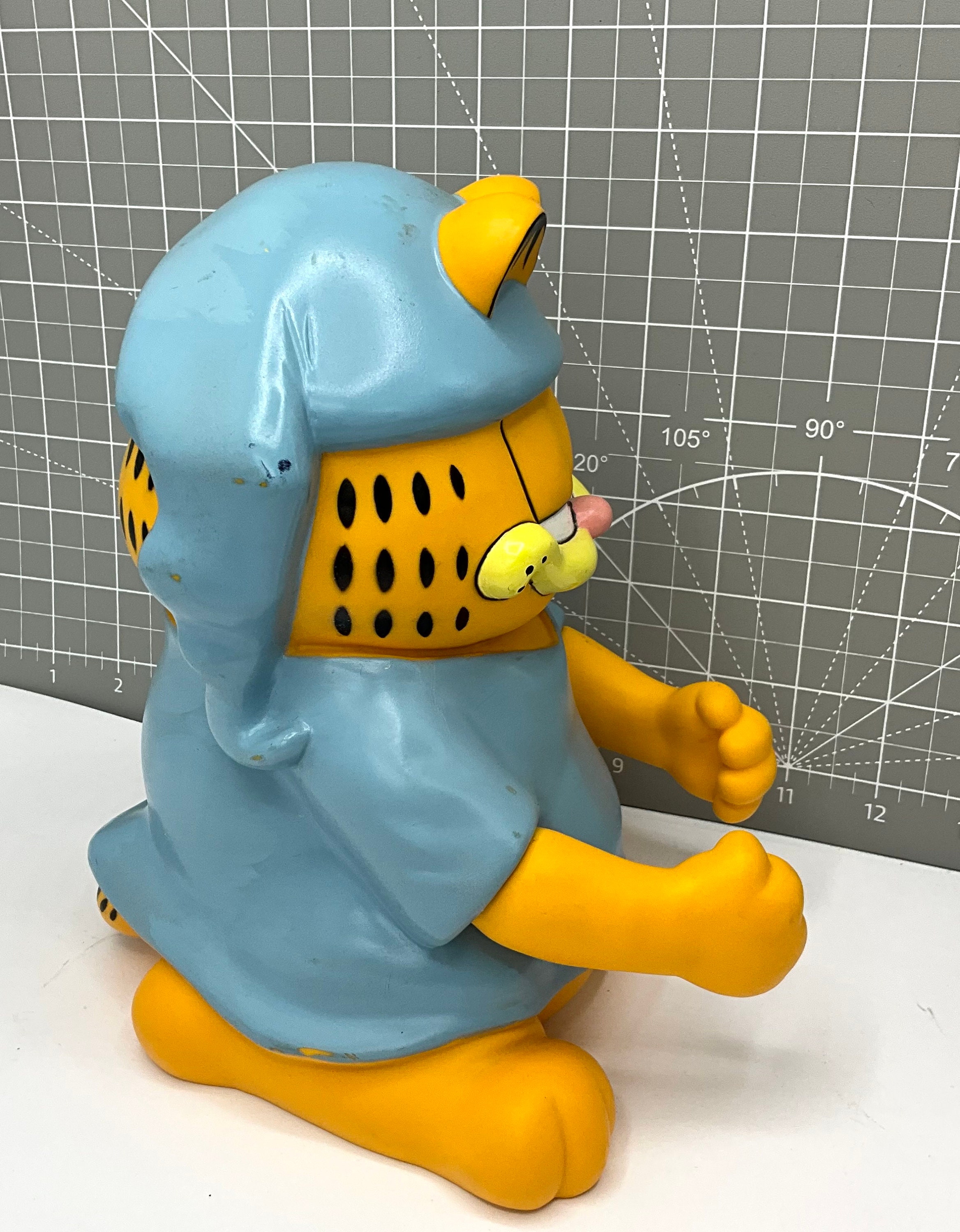 Gorgeous Collectible Piggy Bank as Garfield With PJ, Coin Bank