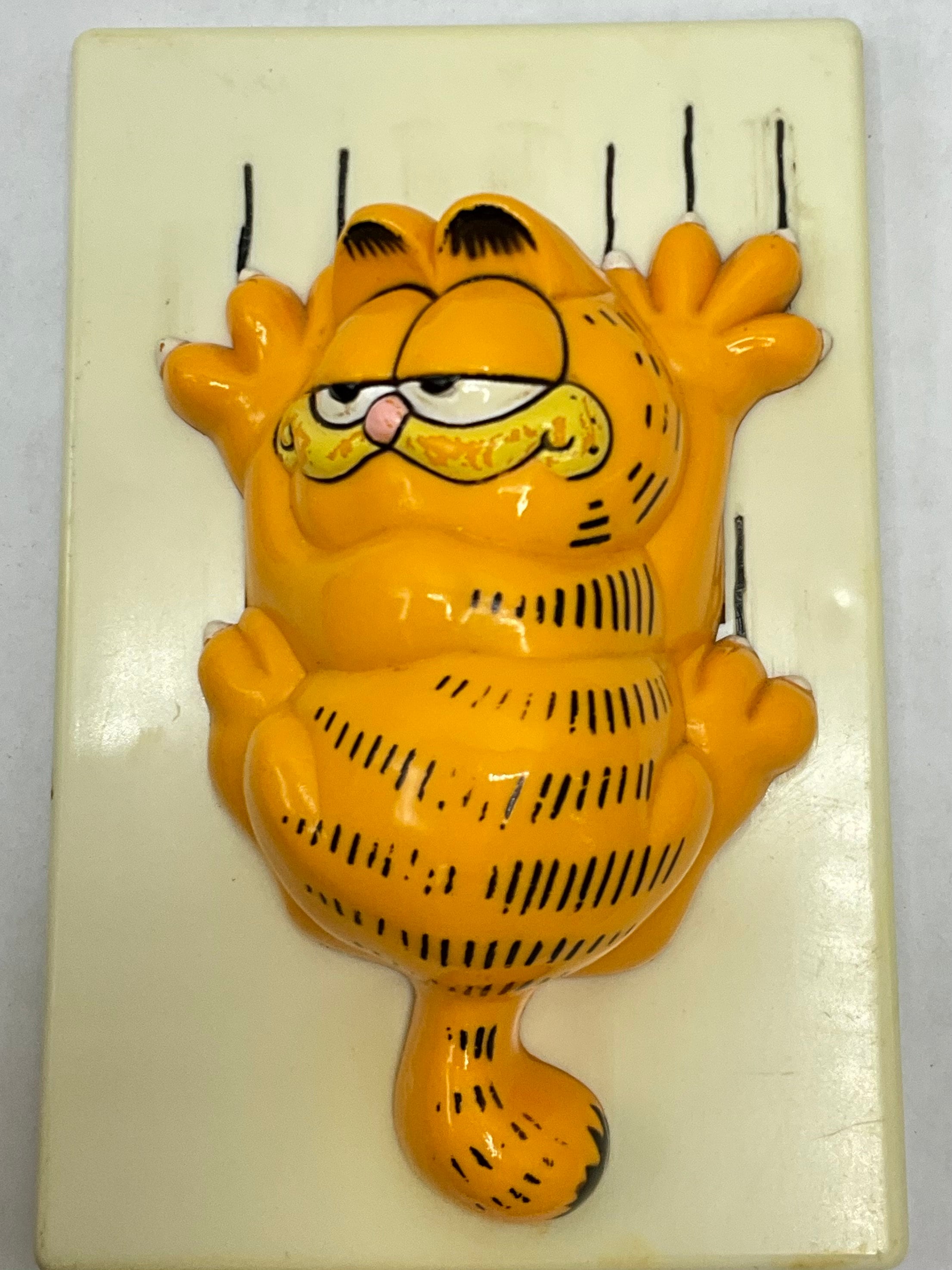 Gorgeous collectible and vintage rare light switch Garfield Gorgeous collectible and vintage rare light switch Garfield