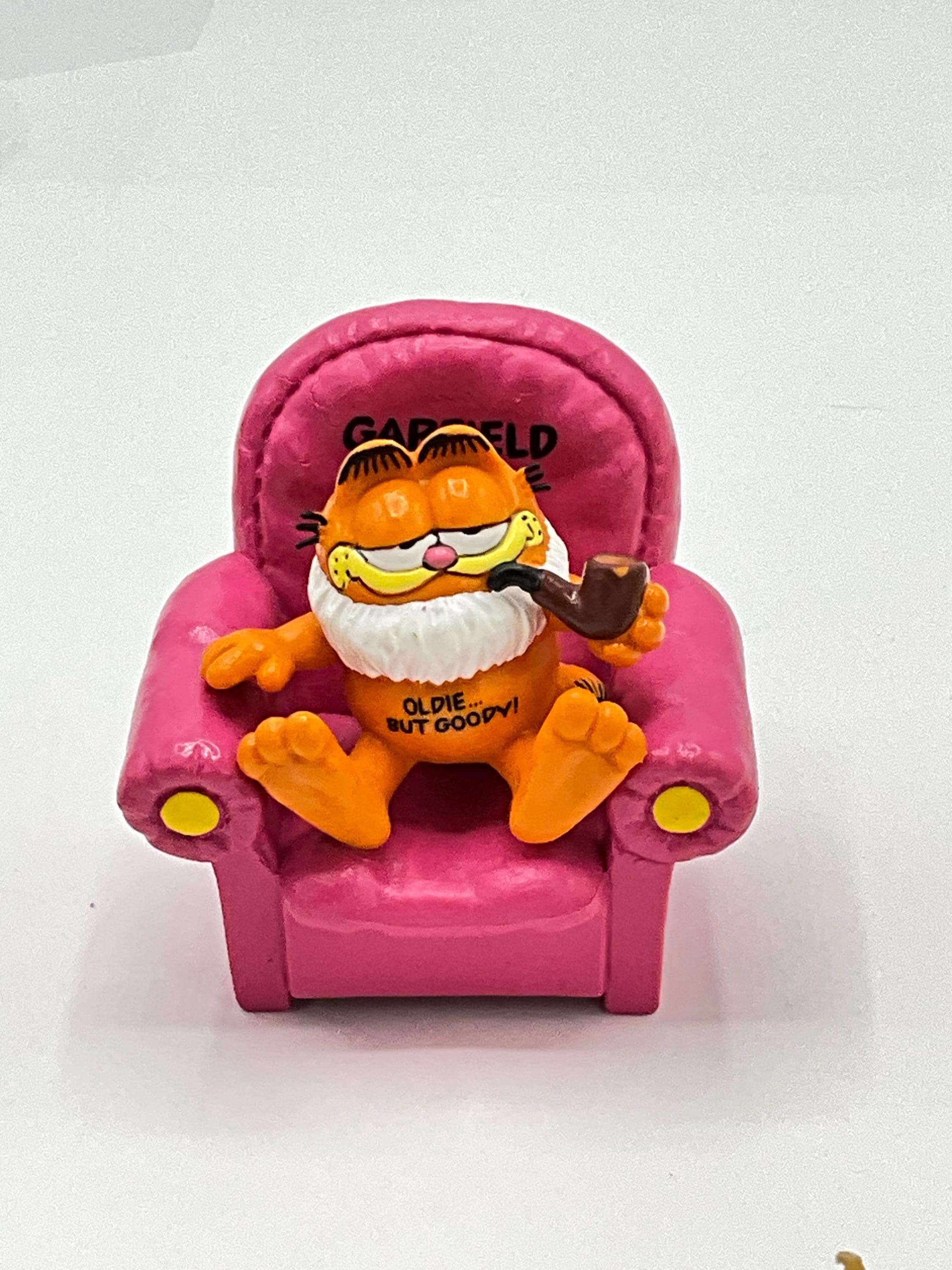 Gorgeous Collectible and Vintage Garfield Oldie but Goody! With a