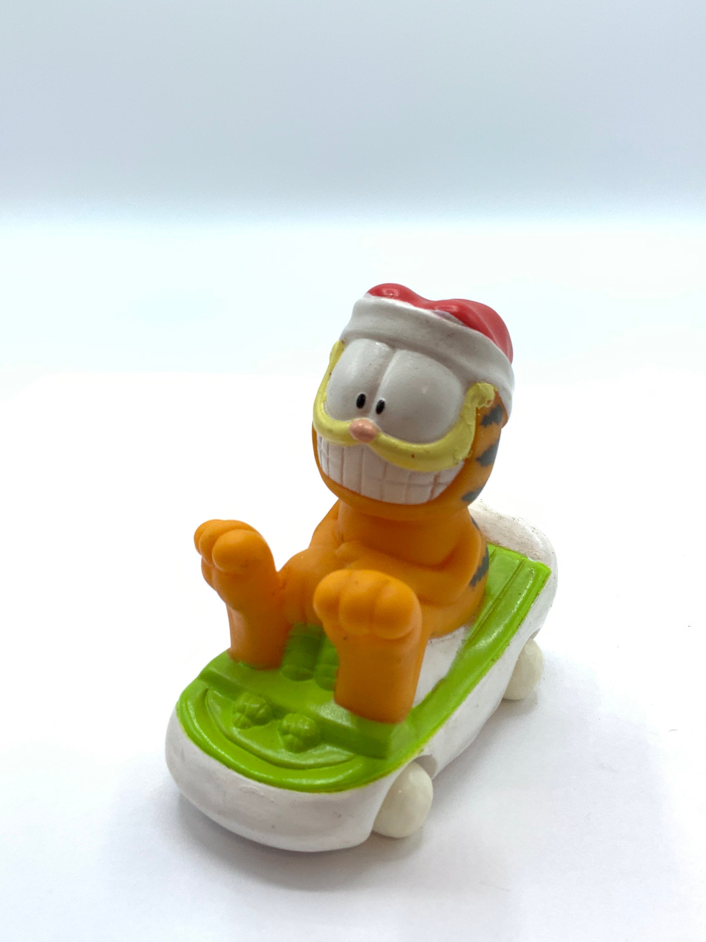 Gorgeous vintage Garfield with a green and white carcat | Etsy
