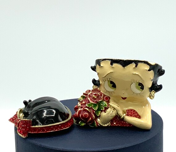 ベティ置物 Gorgeous Collectible and Vintage Betty Boop Enamel With
