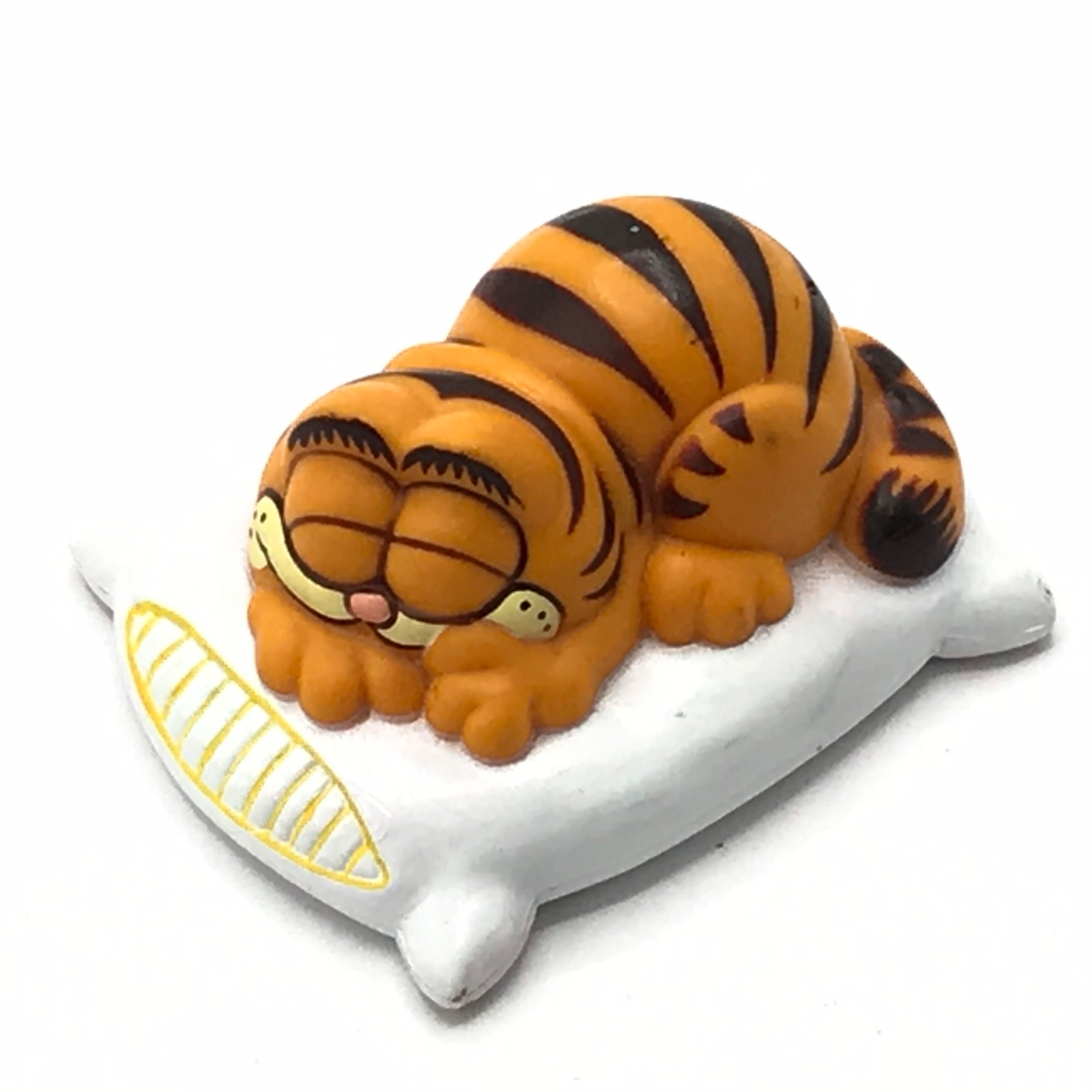 Garfield ベッドで寝るフィギュア 1978年製 Garfield ベッドで寝るフィギュア 1978年製 Garfield ベッドで寝る