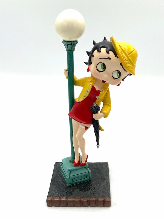 Gorgeous Collectible and Vintage Betty Boop Figurine, Singing in the Rainby  Danbury Mint - Etsy
