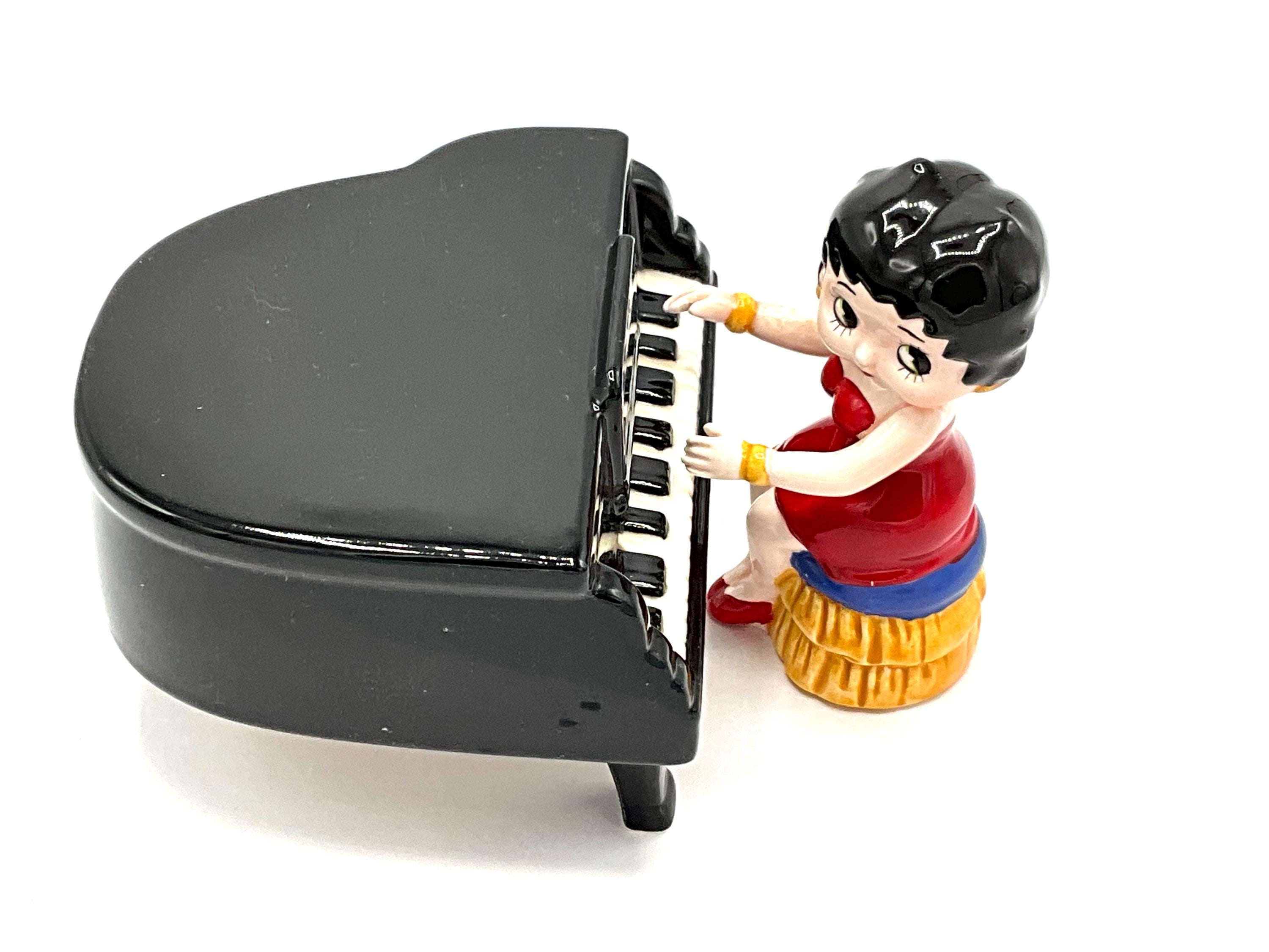 Gorgeous Collectible and Vintage Music Box Betty Boop Playing