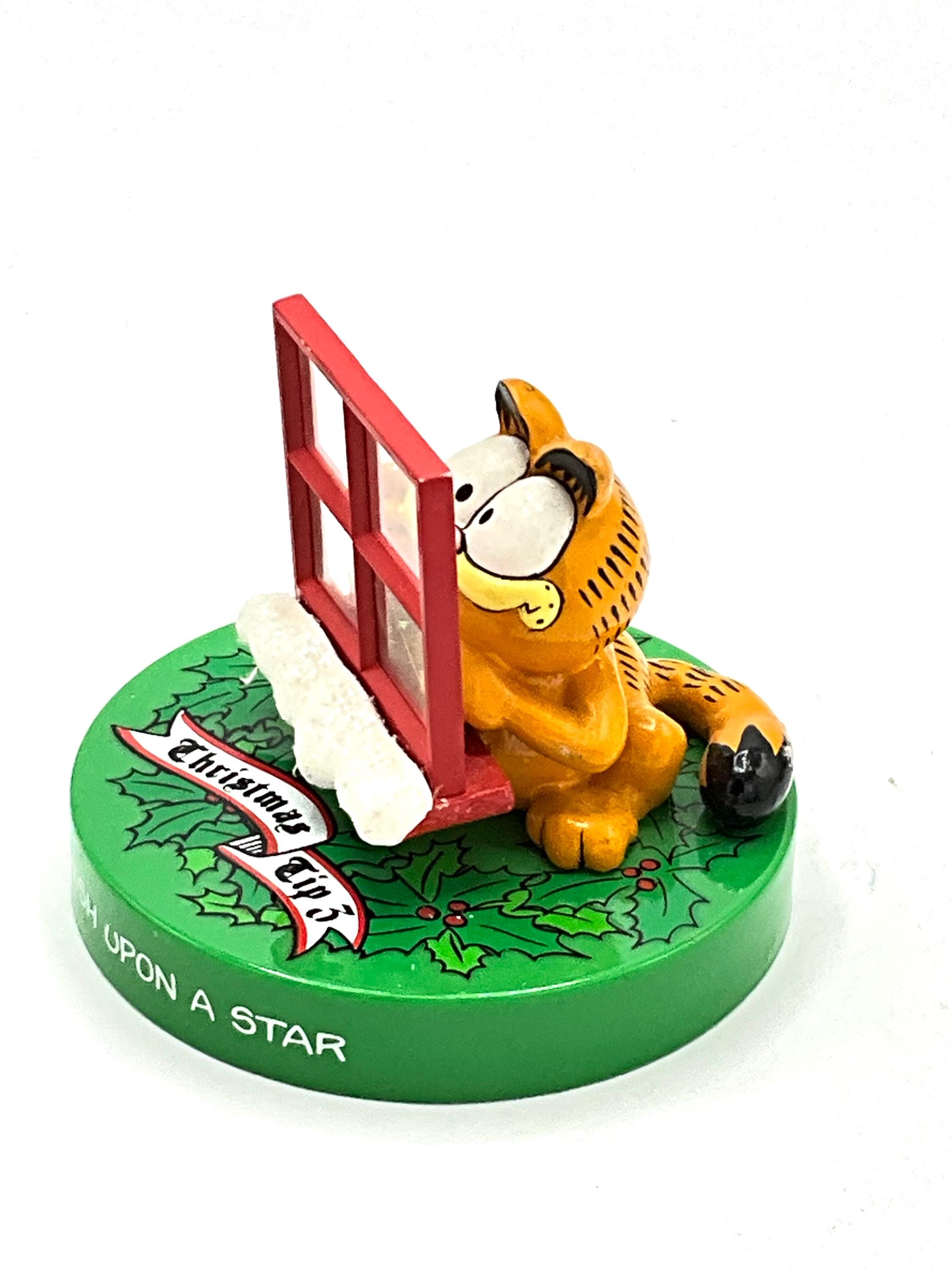 豪華なコレクターアイテムとビンテージのガーフィールド セラミック