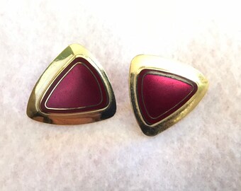 Laurel Burch earring, vintage, enamel , dark red, golden tone.