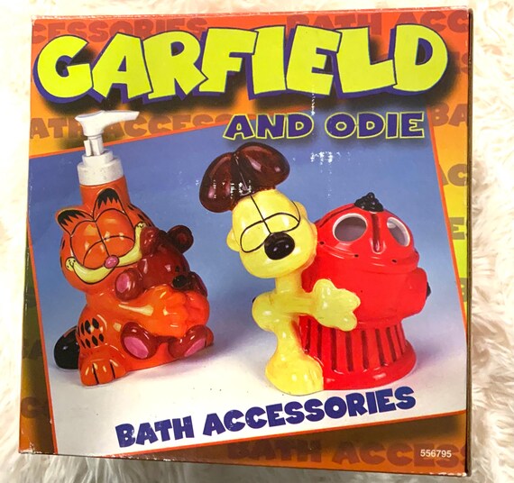Gorgeous Collectible and Vintage Garfield as Ceramic Soap Pump