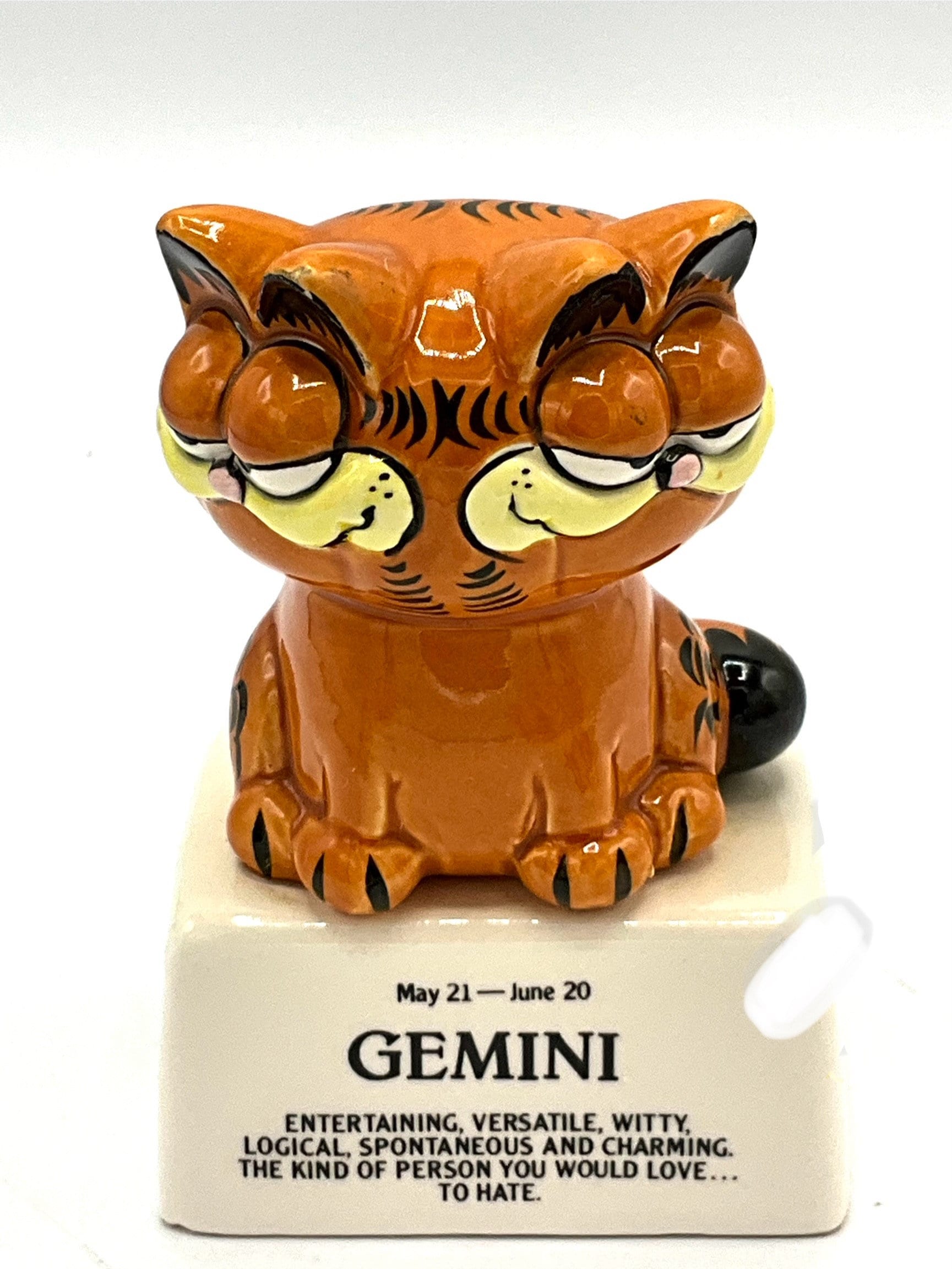 Gorgeous Collectible and Vintage Porcelain Garfield by Enesco