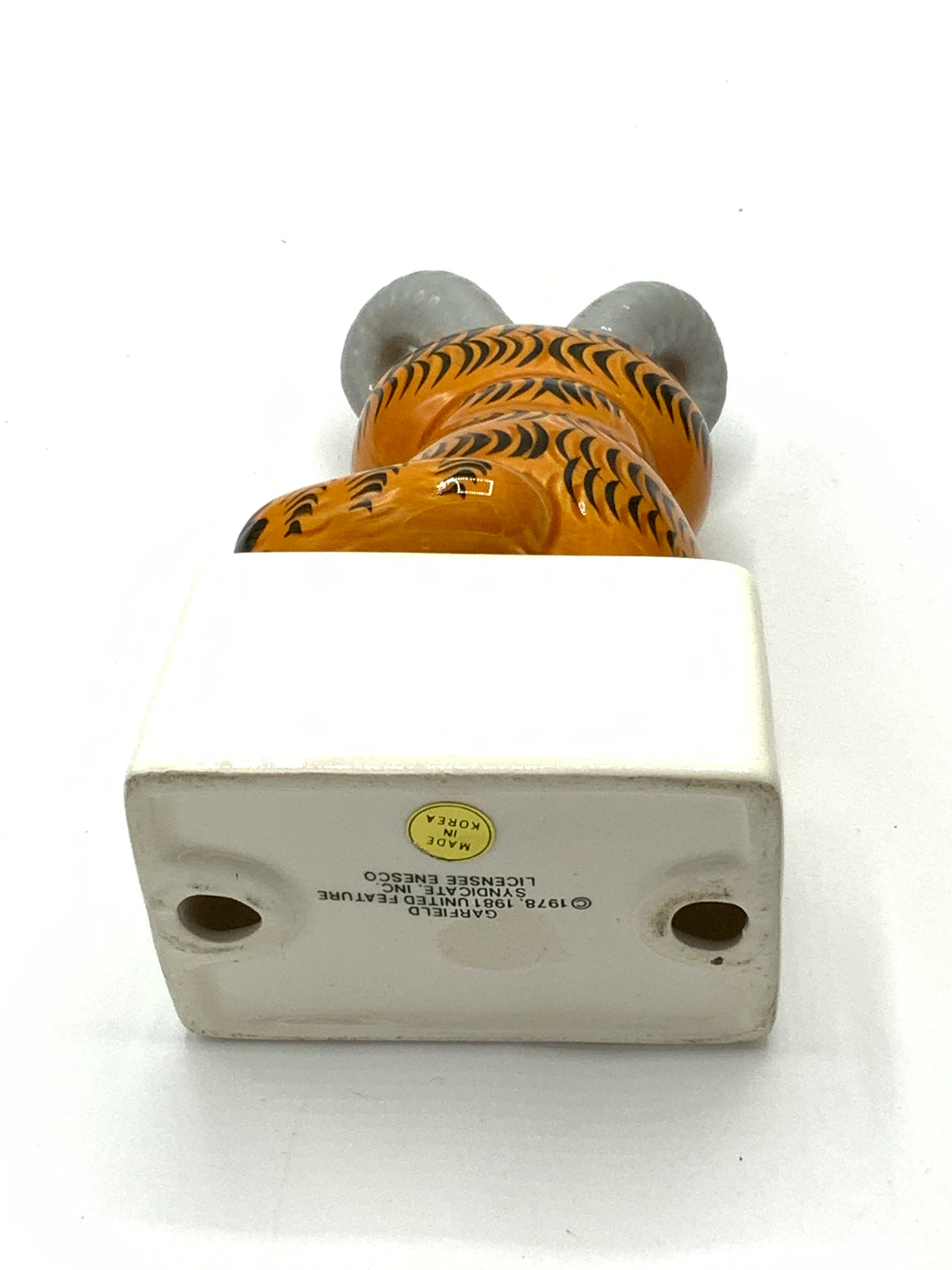 Gorgeous Collectible and Vintage Porcelain Garfield by