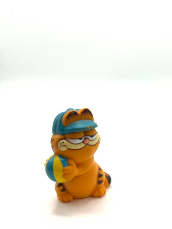 Vintage Garfield With a Hat and Ball Figurine Cat Orange. - Etsy Israel Vintage Garfield With a Hat and Ball Figurine Cat Orange. - Etsy Israel