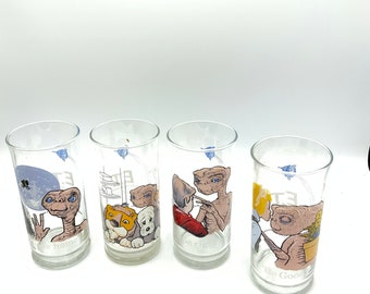 Gorgeous collectible and vintage Vintage E. T. glass 16 oz; I’ll be right here, Pizza Hut, Extra terrestrial.