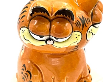Gorgeous Collectible and Vintage Porcelain Garfield by