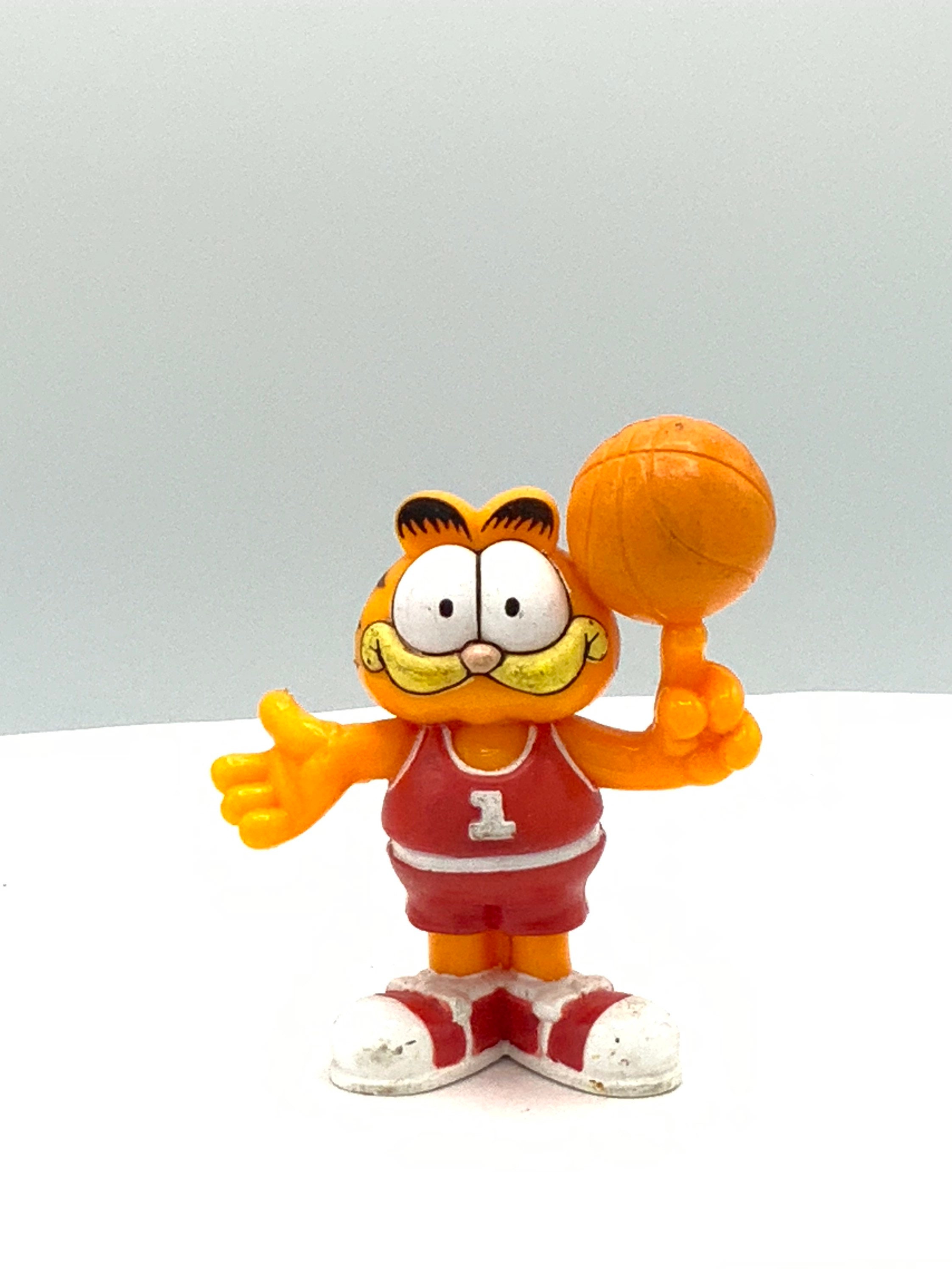 ガーフィールド　バスケ　トロフィー　陶器　置物 Gorgeous Collectible and Vintage Garfield as a Basketball Player