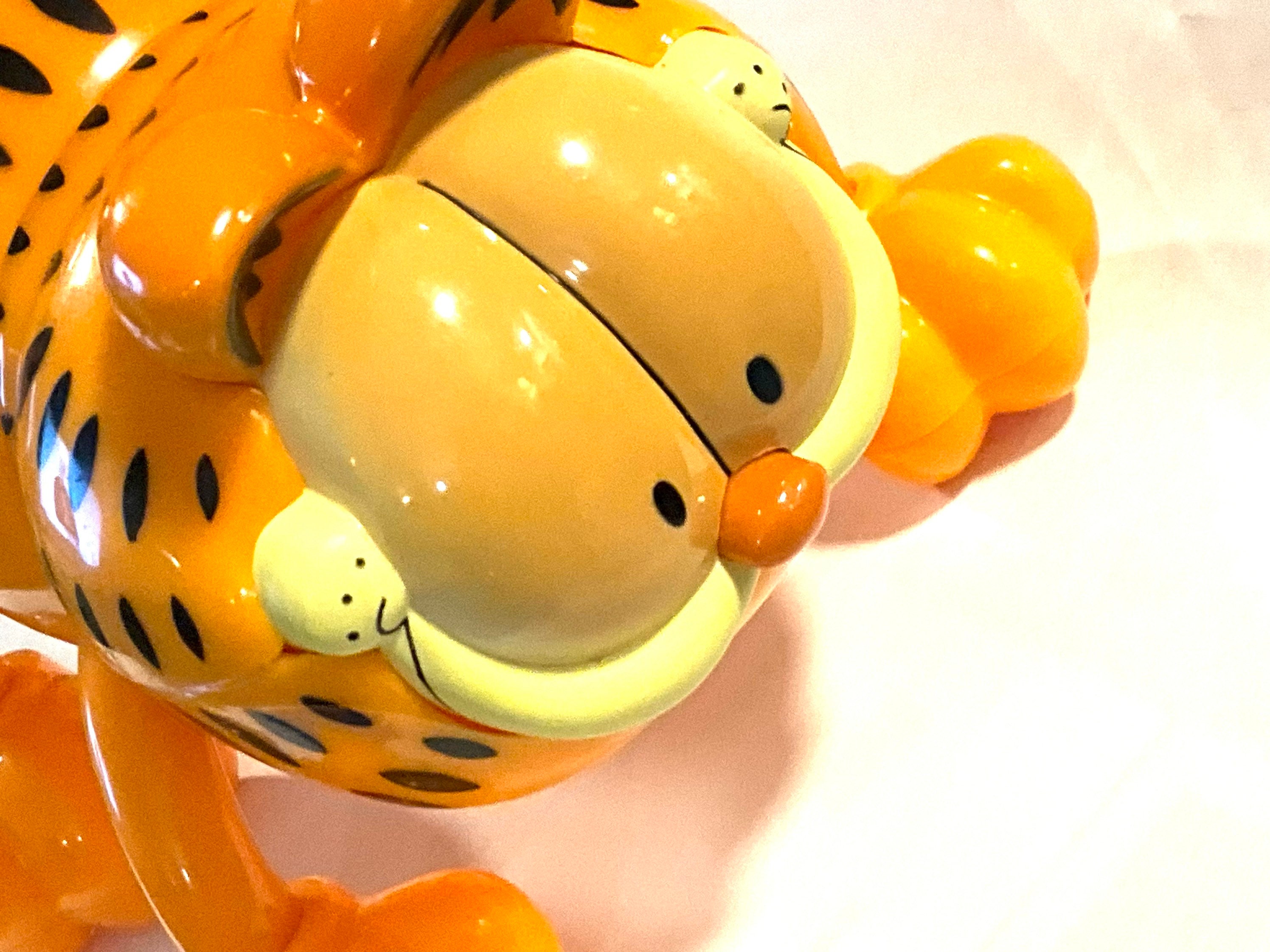 Gorgeous Collectible and Vintage Garfield Massager Hand Held