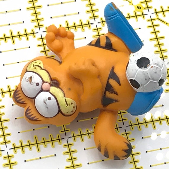 ガーフィールド サッカー Garfield Soccer - Etsy Canada