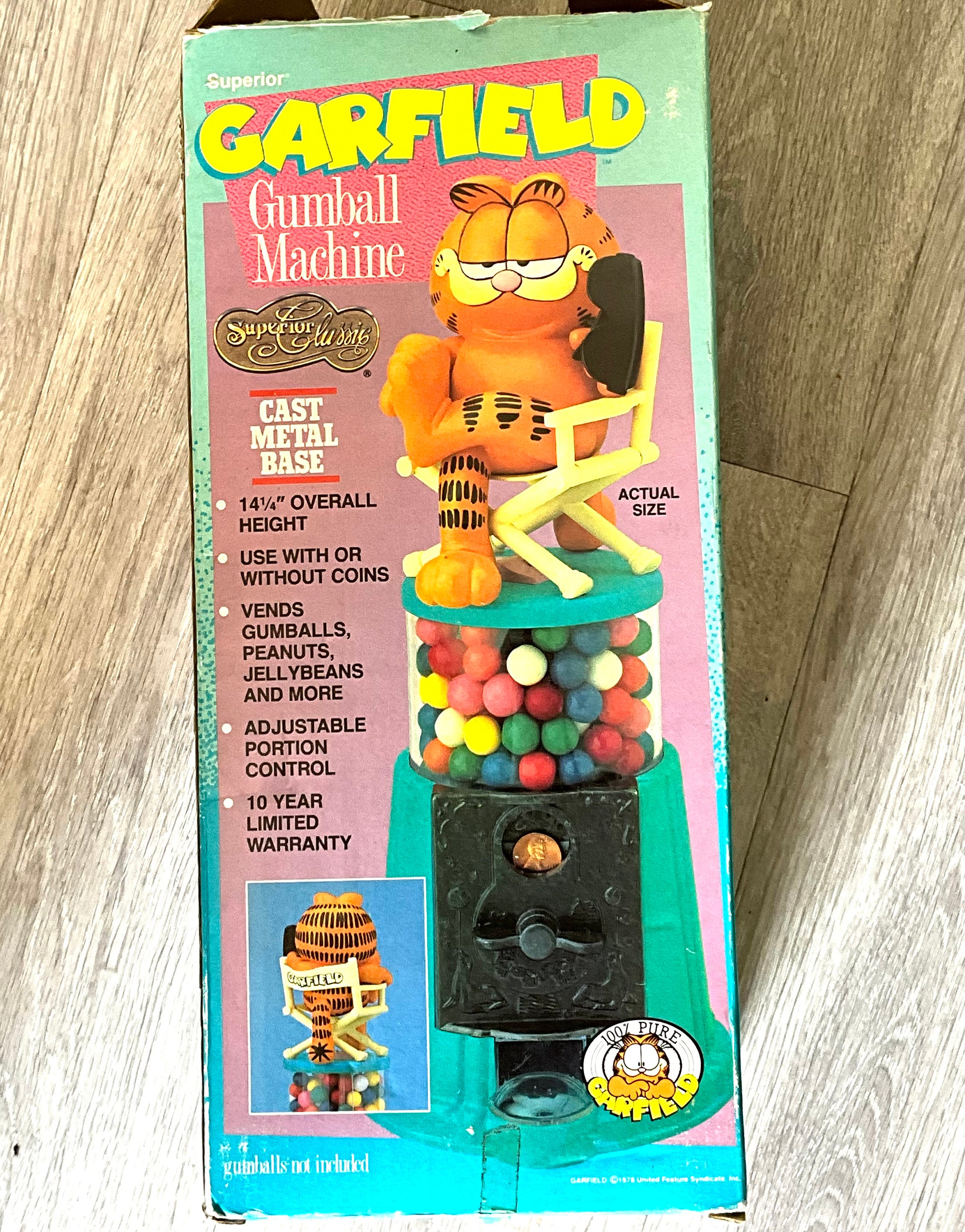 Gorgeous Collectible and Vintage Garfield is Sitting in