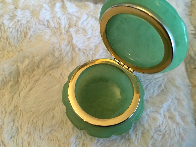 Vintage genuine alaster green jewelry box