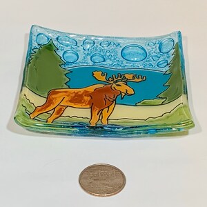 Vintage fused glass art ring dish with a Moose, multicolored image 5