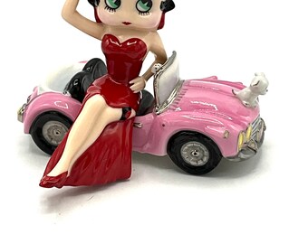 【 candy♩さま】vintage ୨୧ * ウサギさんの テリーヌポット Gorgeous Collectible and Vintage Betty Boop as Ceramic Candy