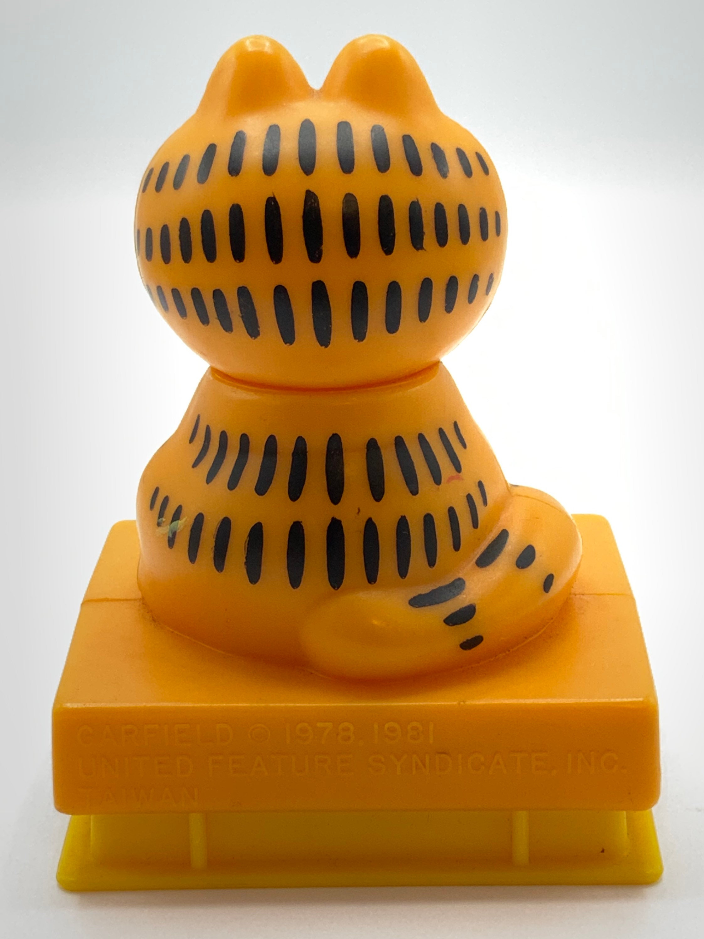 Vintage Garfield Push the Head and Garfield Close the Eyes