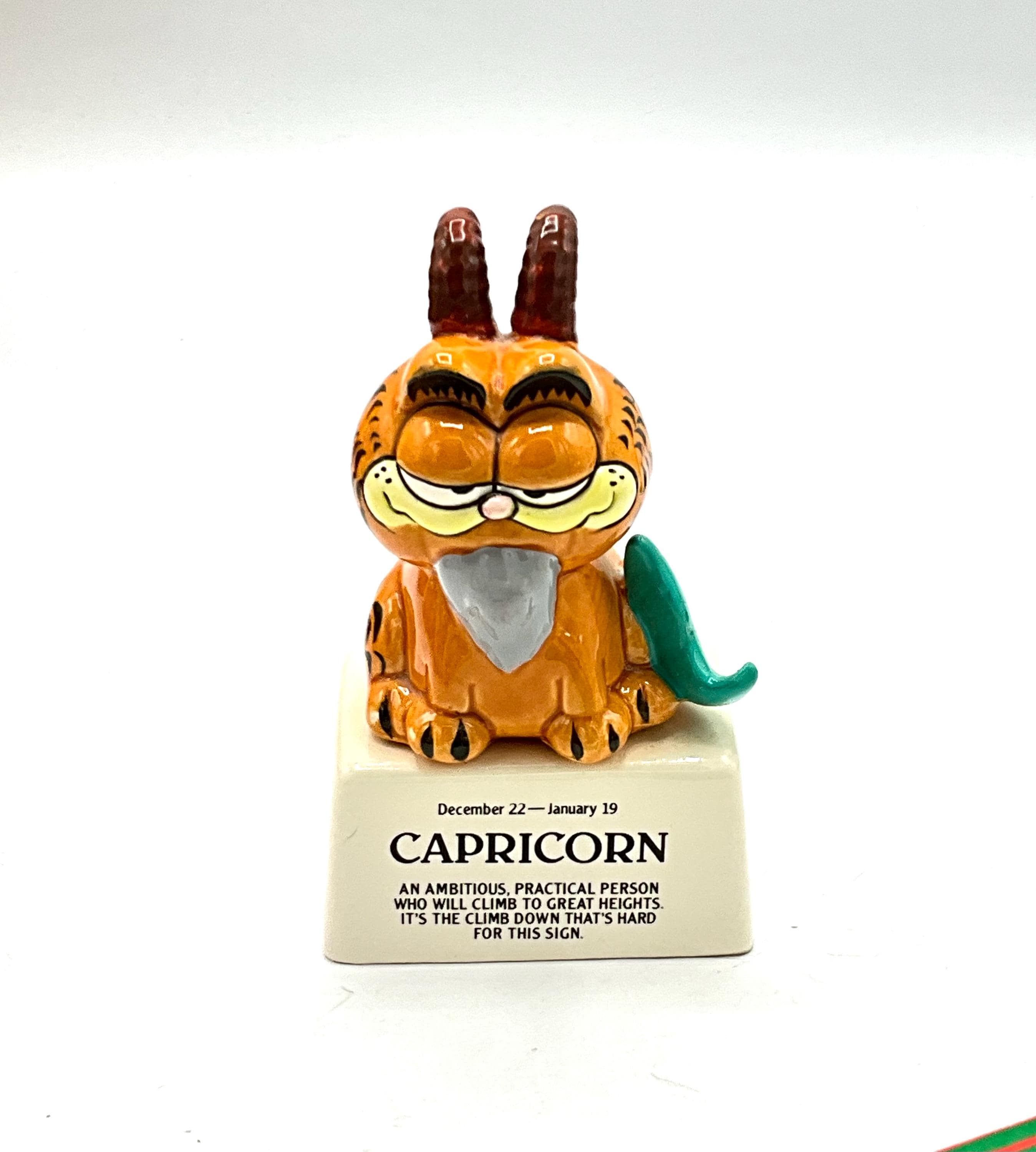 Gorgeous Collectible and Vintage Porcelain Garfield as