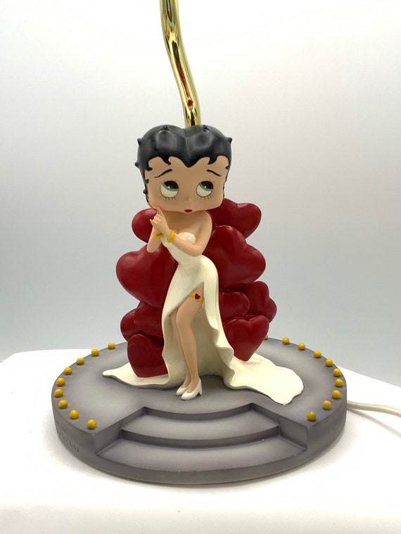 Gorgeous Collectible and Vintage Betty Boop Heart Lamp, New With
