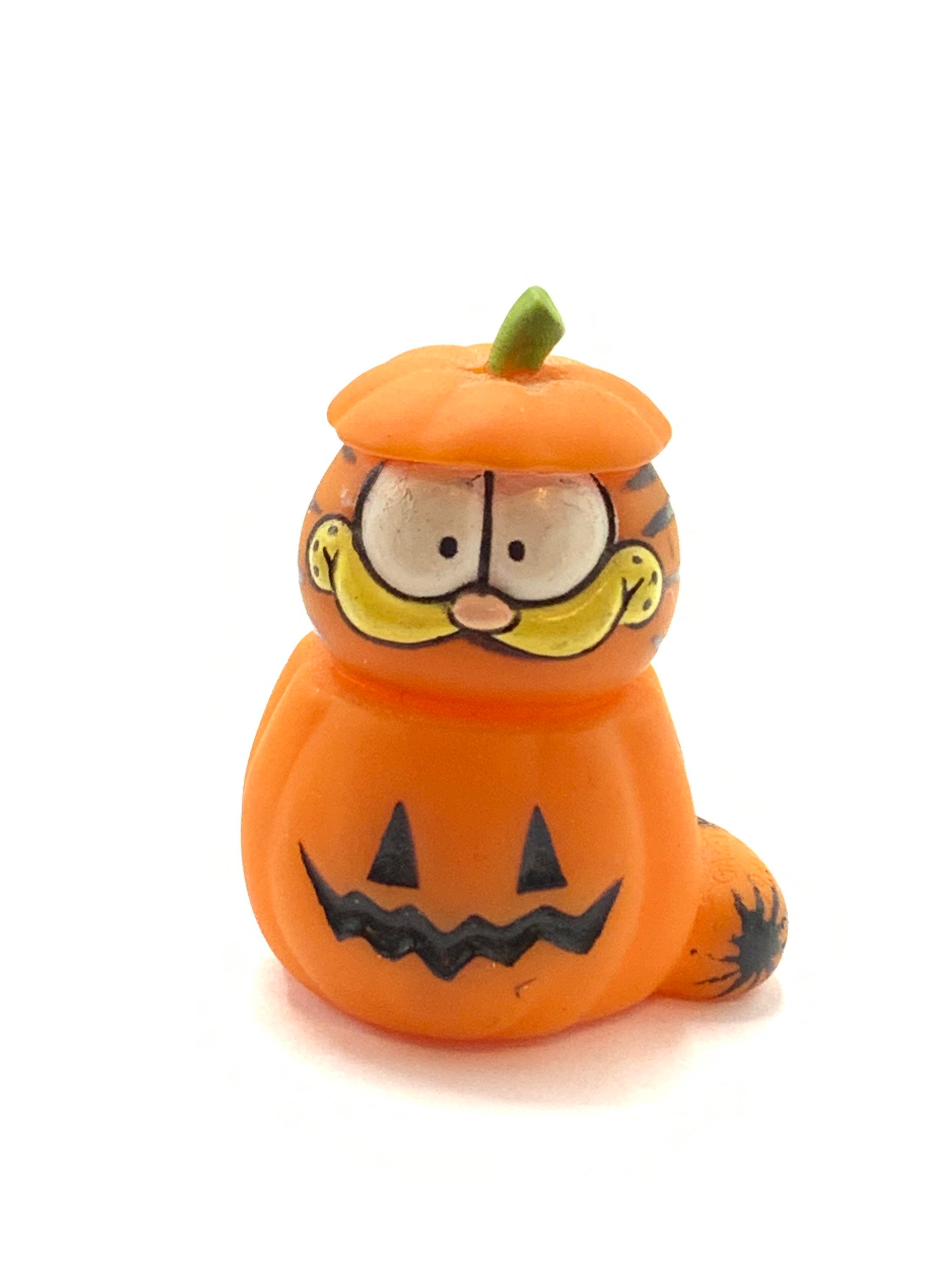 garfield-pumpkin-stencil