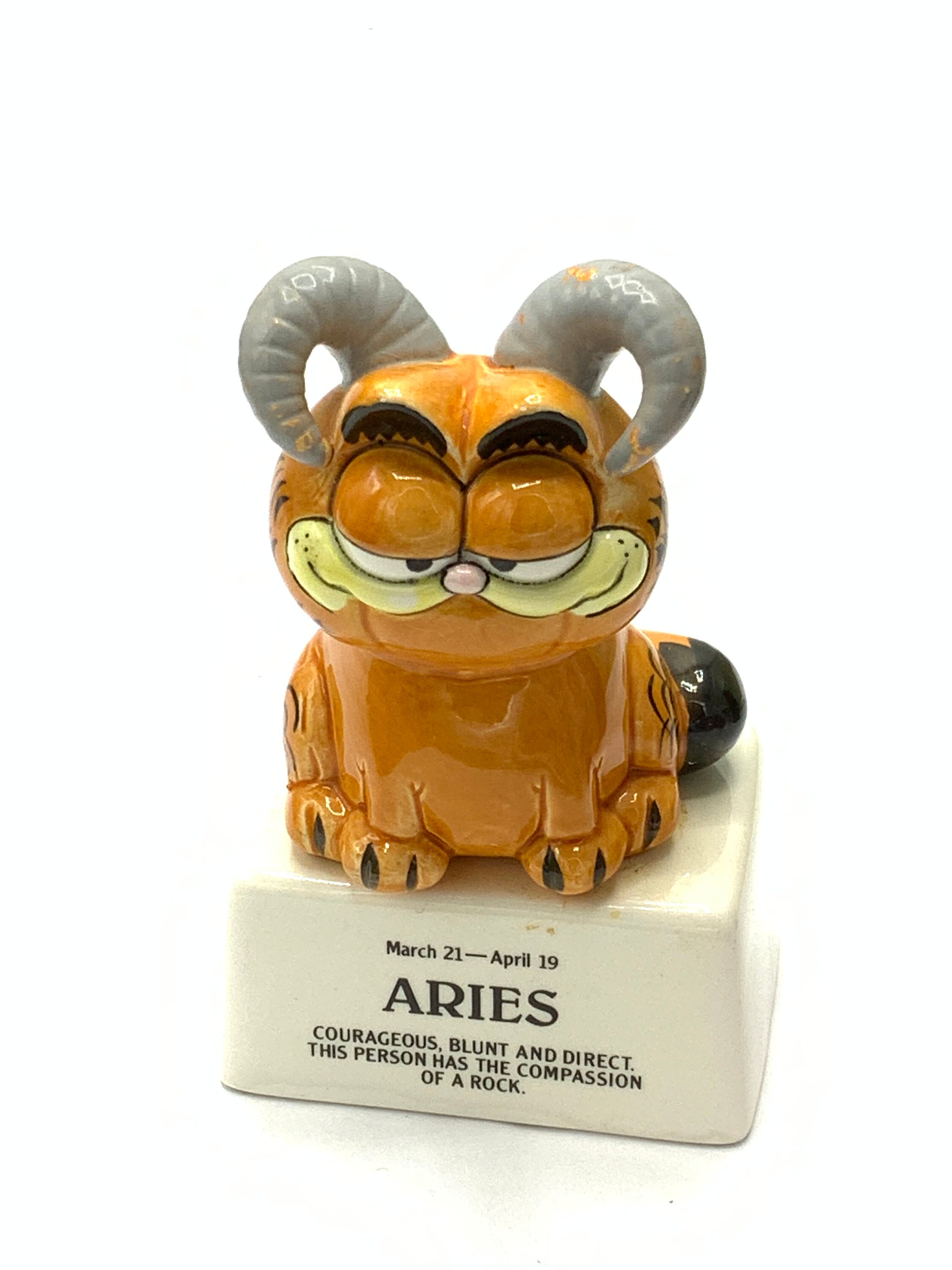 Gorgeous Collectible and Vintage Porcelain Garfield by Enesco