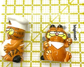 Gorgeous Collectible and Vintage Chefs Garfield Salt or Pepper