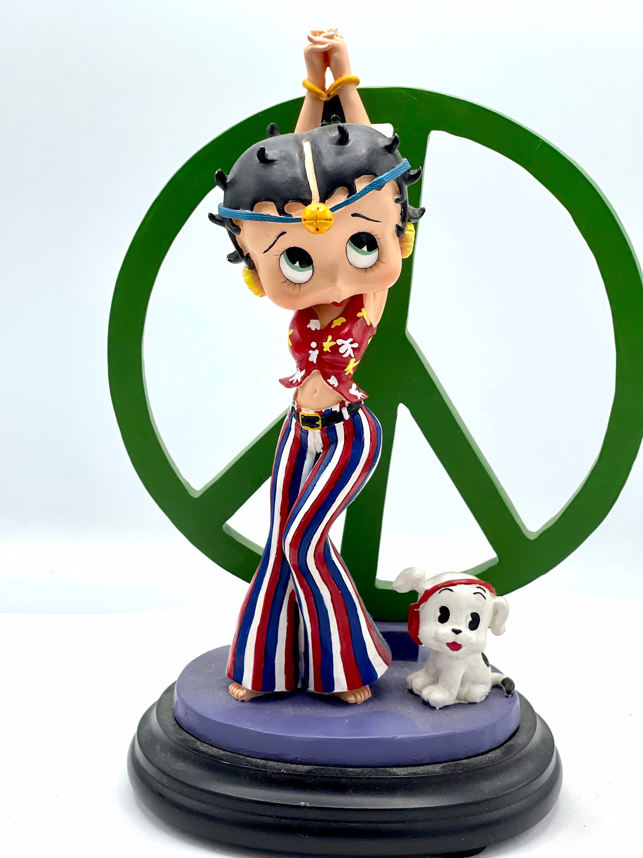 Gorgeous Collectible and Vintage Betty Boop Hippie, Figurine by
