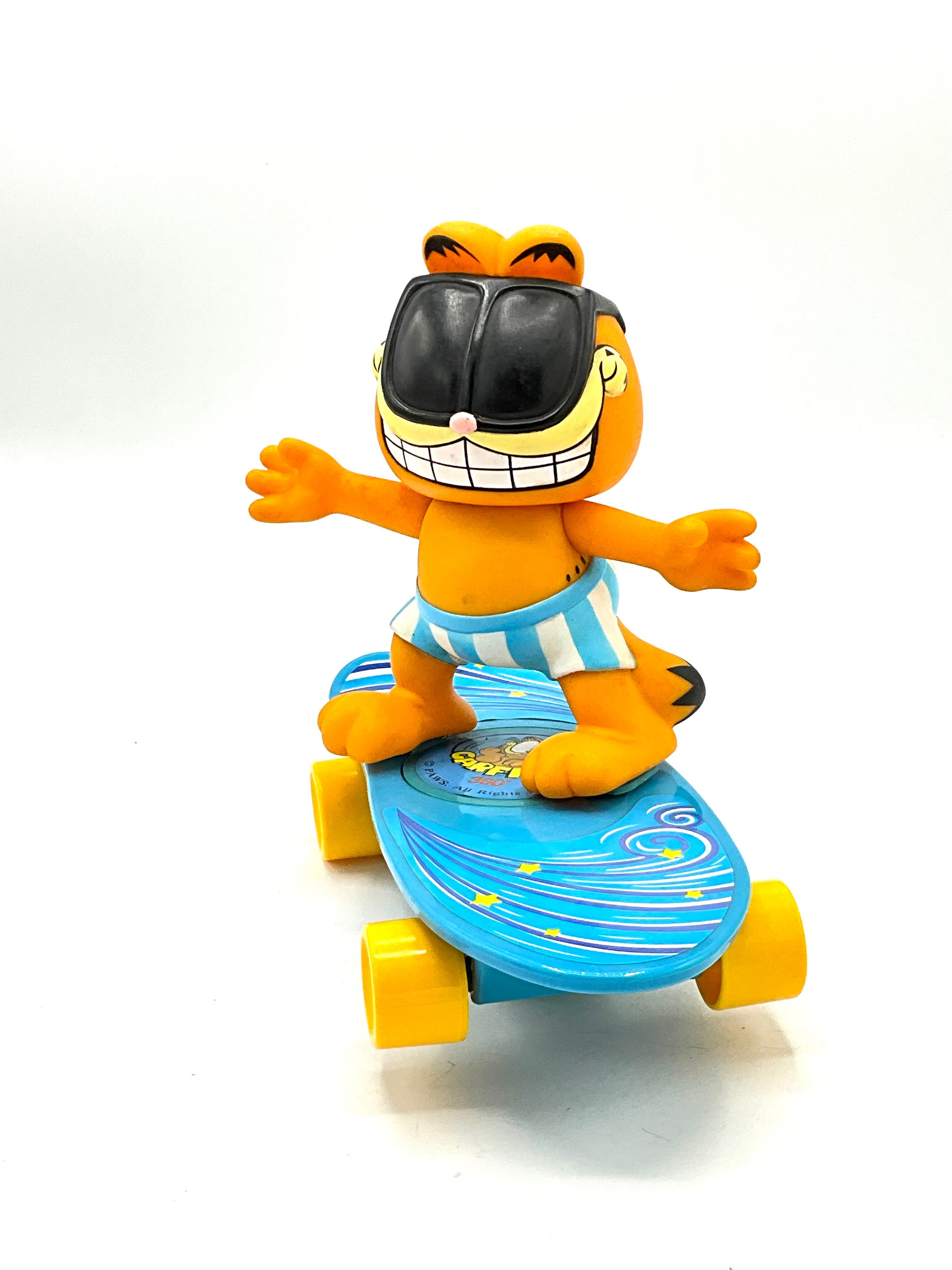 Cgorgeous Collectible and Vintage Garfield Skateboard Toy