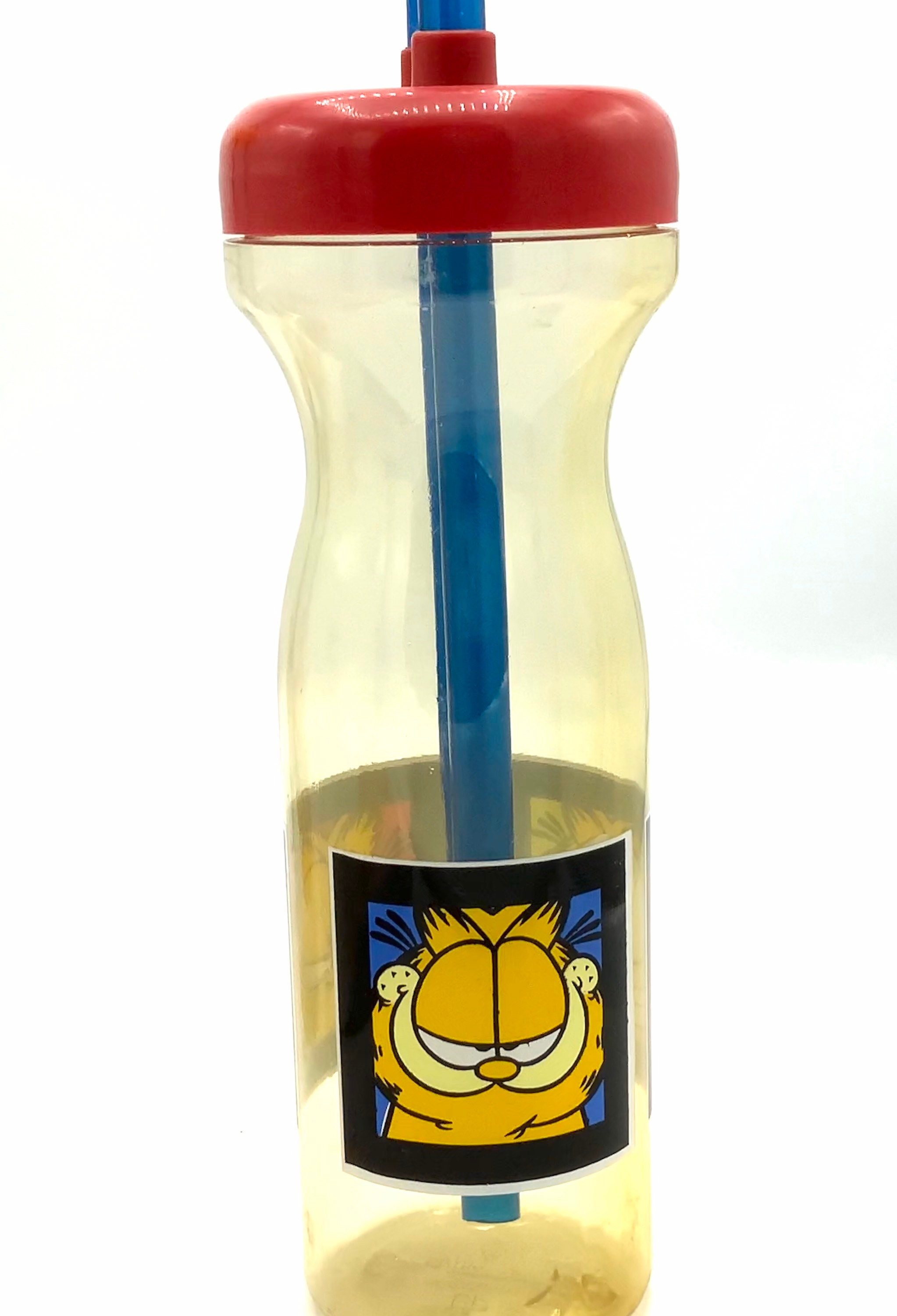 Gorgeous Collectible and Vintage Garfield Water Bottle, Tall, Plastic. 