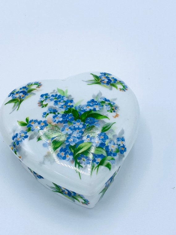 Vintage  royal porcelain Bavaria heart jewelry box