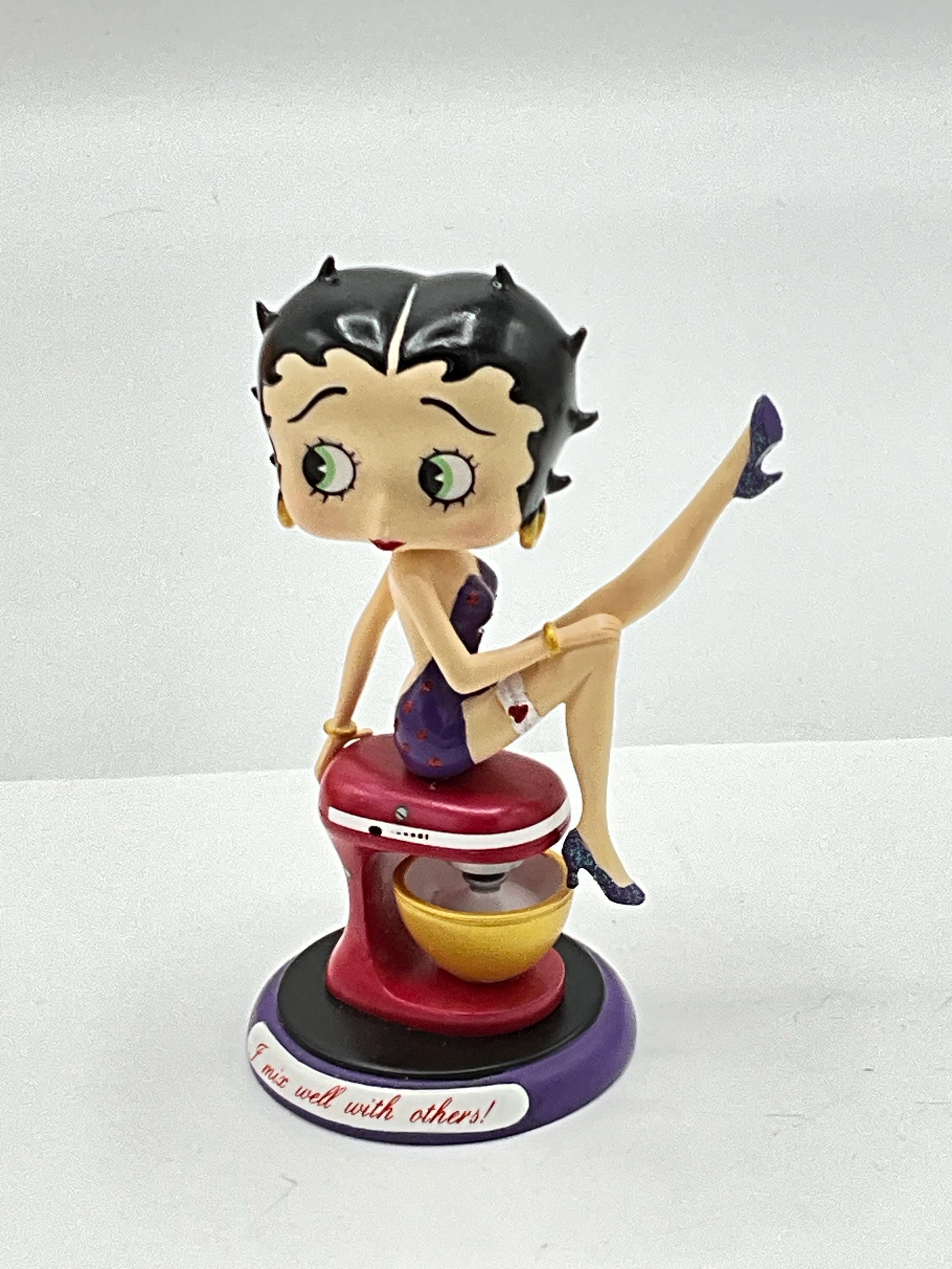 Gorgeous Collectible and Betty Boop Figurine, I Mix Well With