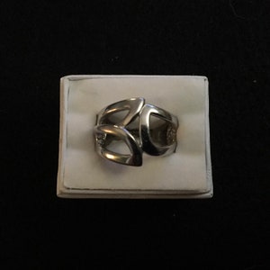 Lia Sophia ring, silver tone, size 6