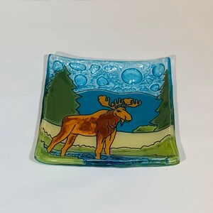 Vintage fused glass art ring dish with a Moose, multicolored image 4