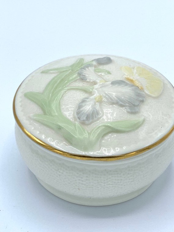 Vintage porcelain jewelry  box by Heritage House … - image 2